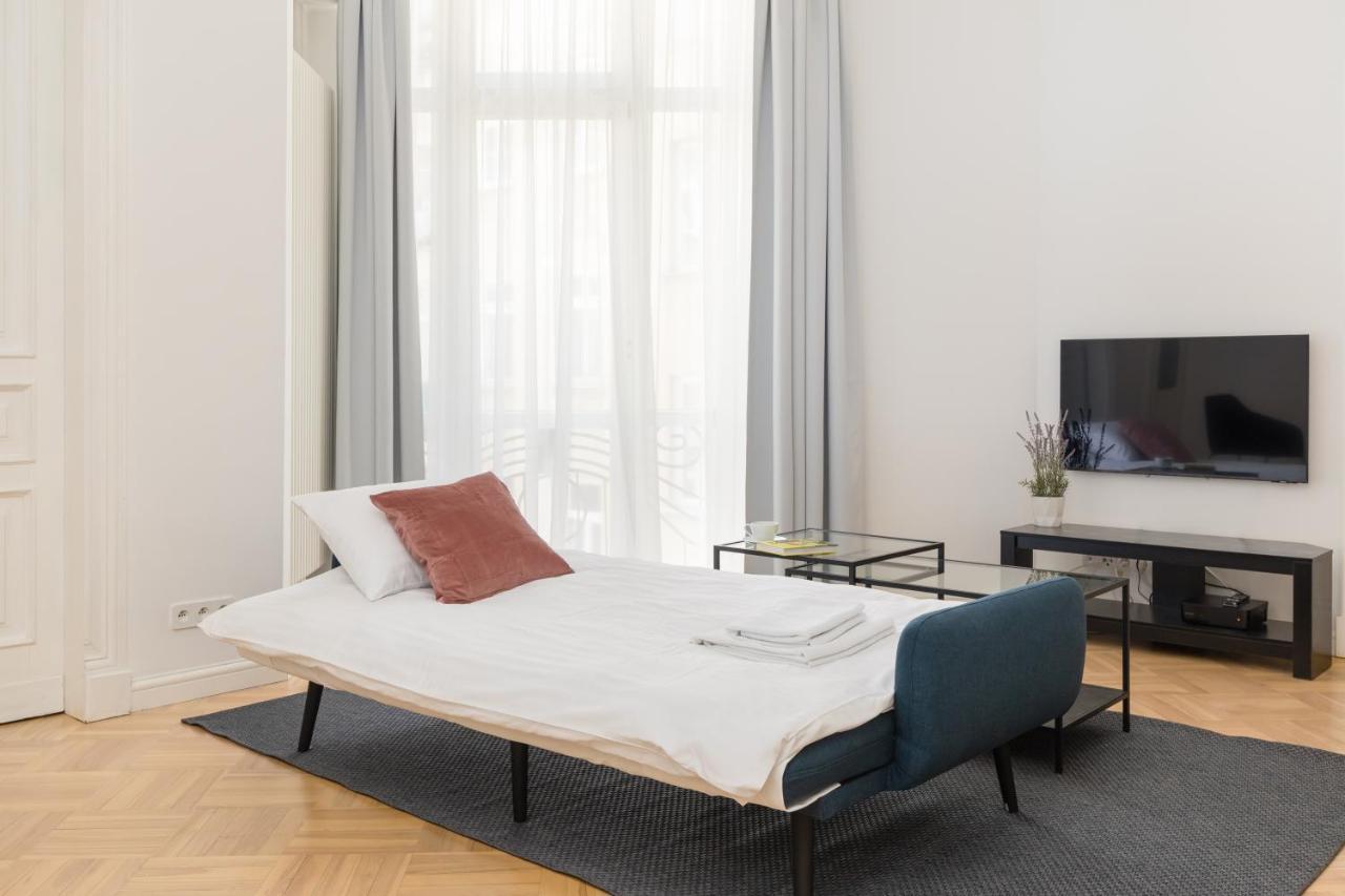 Marszalkowska 58 - Classy Two Bedroom Apartment With Balcony By Noclegi Renters ワルシャワ エクステリア 写真